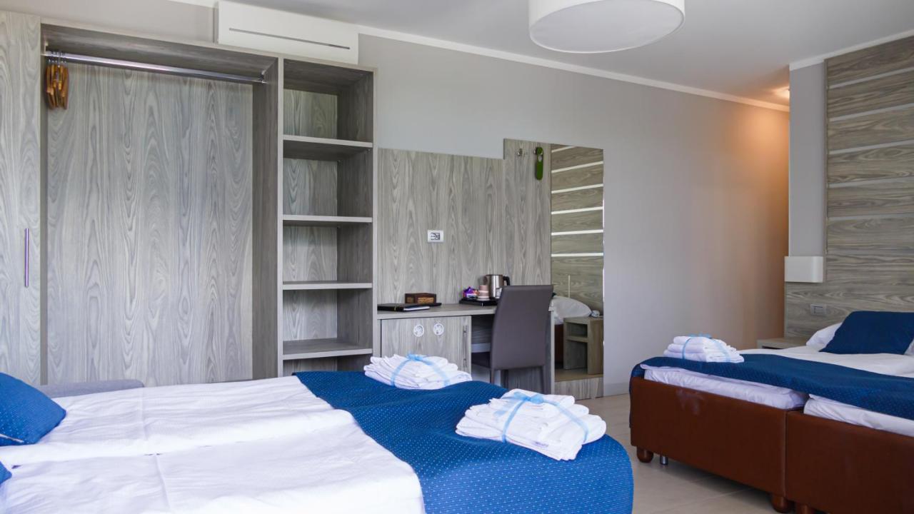 Hotel Casa Marinella Мальчезине Экстерьер фото